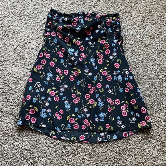 NWT Kate Spade Black Blouse with Pink Floral Design - Picture 8 of 8